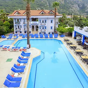 akdeniz-beach-hotel.aegeanhotels.net/